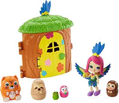 Enchantimals Peeki Parrot y Casa del árbol Muñeca con mascota matrioska sorpresa y casa de juguete (Mattel GTM49)