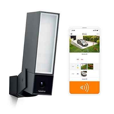 Netatmo Cámara de Vigilancia WIFI Exterior Inteligente con Sirena 105 dB, Foco integrado, Detección de Movimientos, Visión Nocturna, Sin Costo Adicional, NOC-S-IB